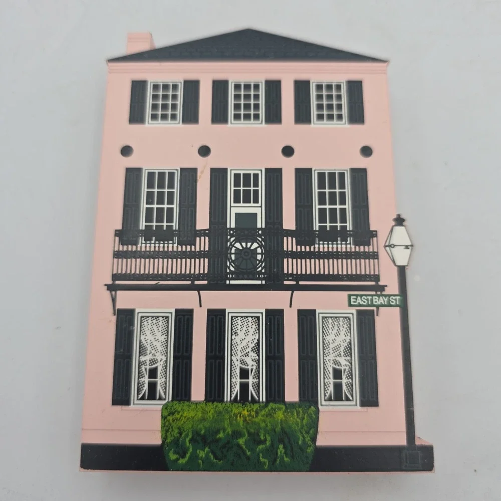 Shelia's miniature collectibles South of Broad Charleston, SC Lot Of 5